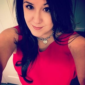 Meet your Posher, Priscilla